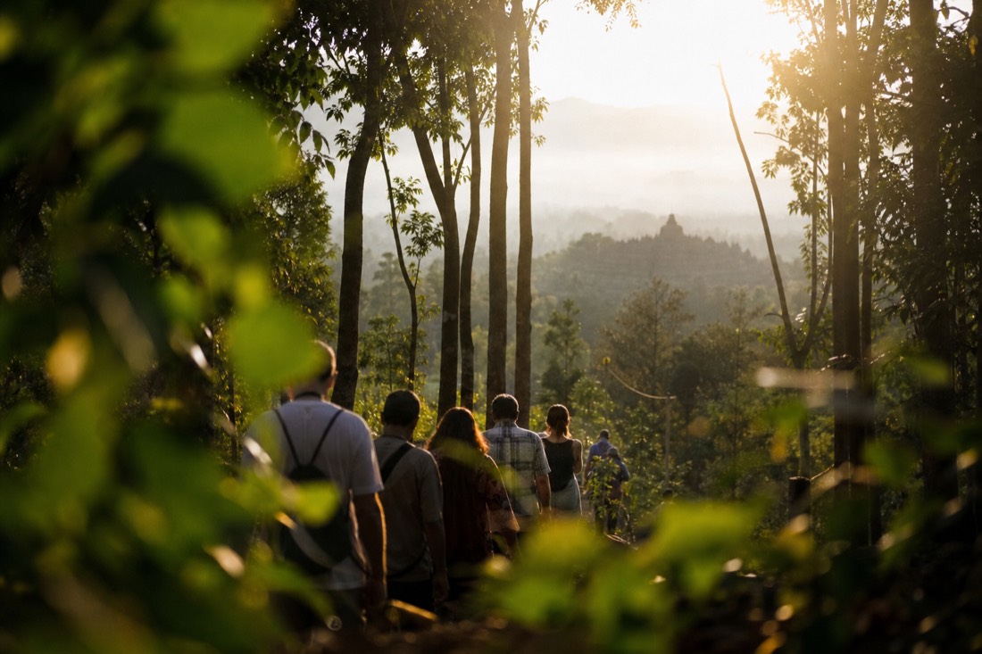 Walking down from Punthuk Setumbu after the Borobudur sunrise